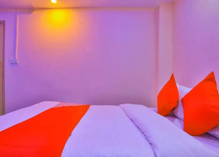 Hotel Oyo 656 Shree Guru *