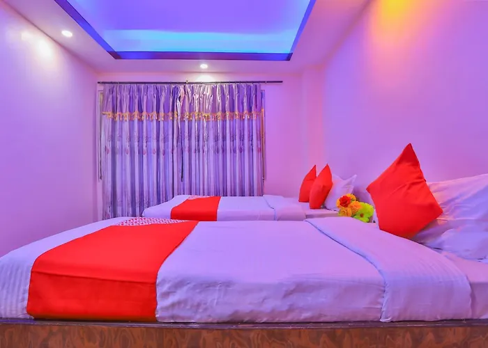 Oyo 656 Shree Guru Hotel