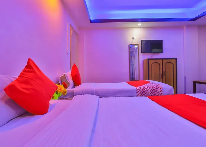 Oyo 656 Shree Guru Hotel *
