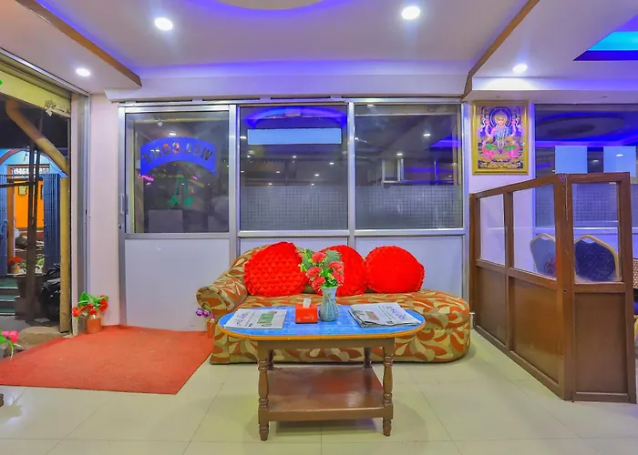 Oyo 656 Shree Guru Hotel *